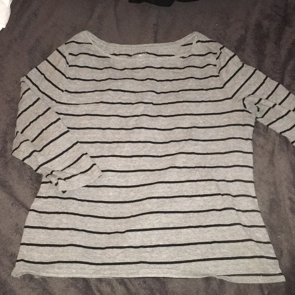Stripped 3/4 sleeve shirt